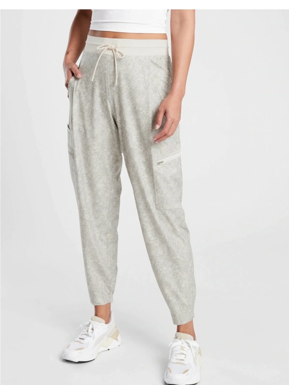 Athleta Venture Printed Pant Size 2 AOP Joggers Drawstring Waist NWOT Viper Gray
